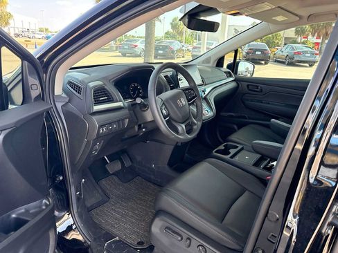 Used 2026 Honda Odyssey EX-L image 10