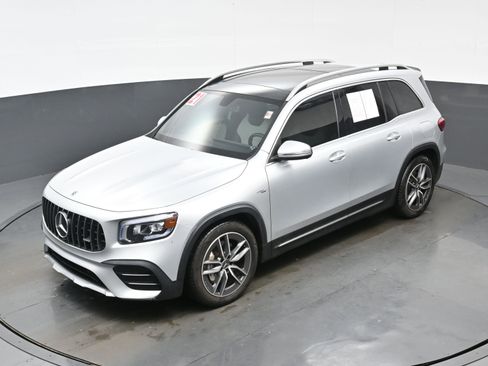 Used 2021 Mercedes-Benz GLB 35 AMG 4MATIC image 37