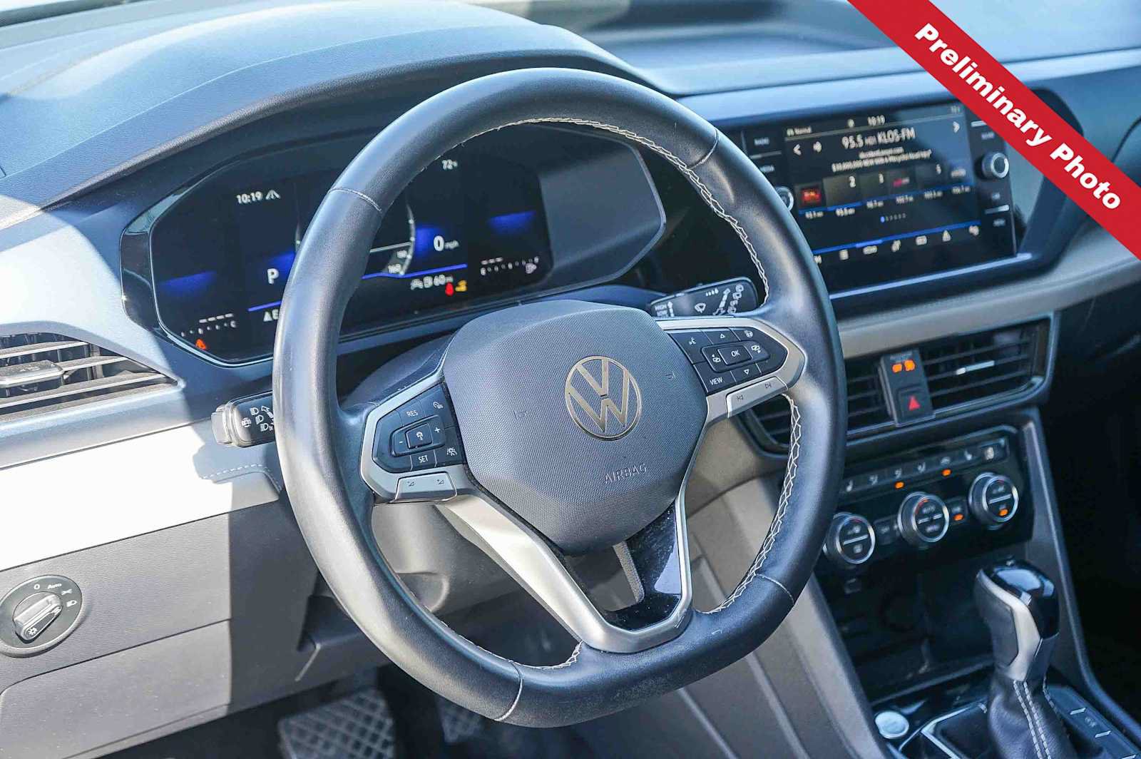 Used 2024 Volkswagen Taos SE AWD/4WD image 14