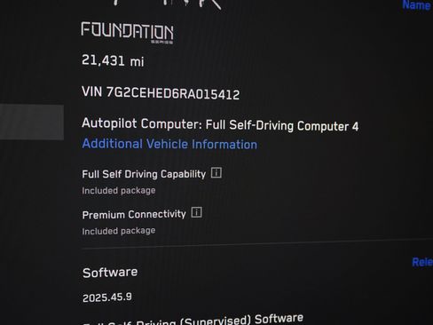 Used 2024 Tesla Cybertruck AWD Crew Cab image 27