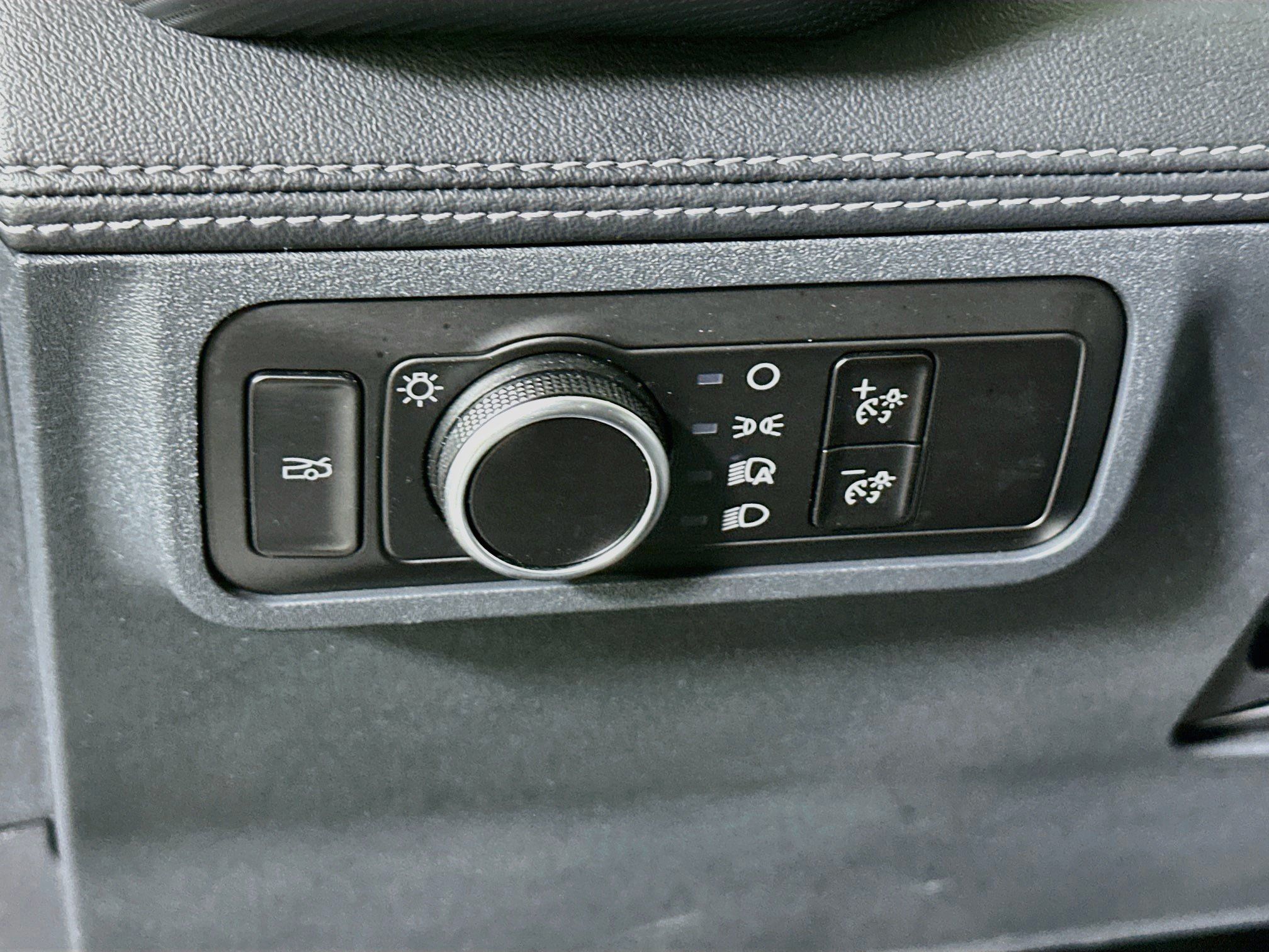 Used 2025 Ford Mustang GT Premium RWD image 16