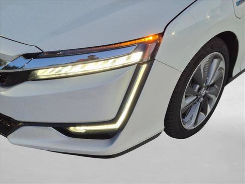 Used 2018 Honda Clarity Touring image 10