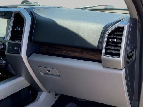 Used 2019 Ford F150 Lariat RWD image 18