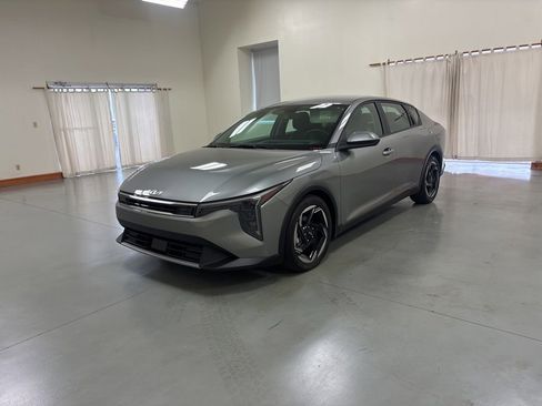 Used 2025 Kia K4 EX FWD image 4