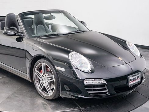Used 2009 Porsche 911 Carrera 4S image 19