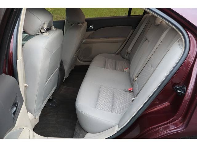 Used 2012 Ford Fusion SE FWD image 8