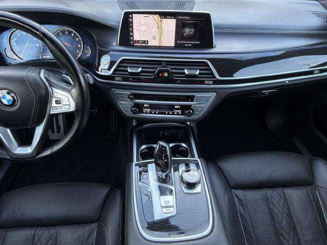 Used 2018 BMW 750i xDrive AWD/4WD image 20