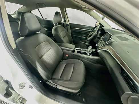 Used 2023 Nissan Altima 2.5 SV FWD image 28