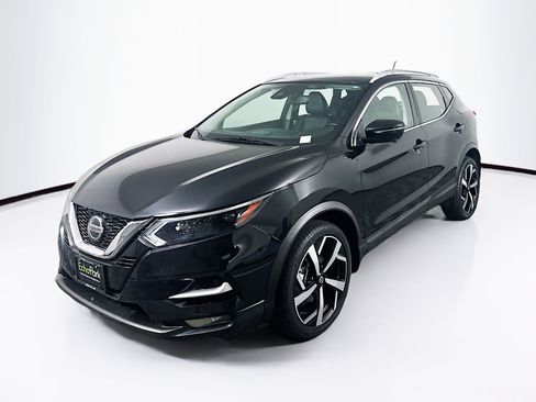 Used 2021 Nissan Rogue Sport SL w/ Premium Package image 3
