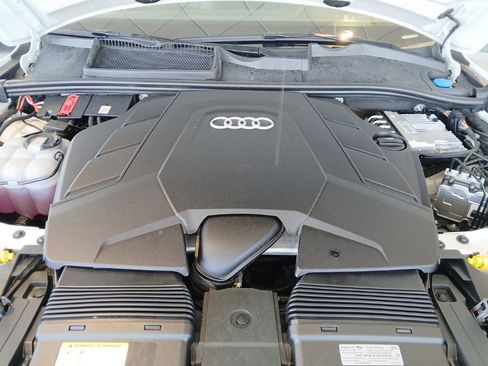 Used 2025 Audi Q7 3.0T Premium Plus AWD/4WD image 16