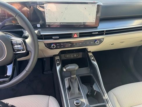 Used 2025 Kia Sorento S w/ Panoramic Sunroof Package image 23