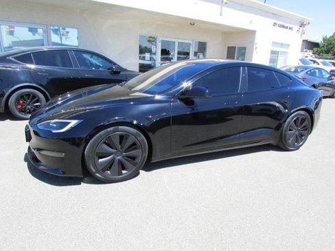 Used 2023 Tesla Model S Standard Range AWD/4WD image 10