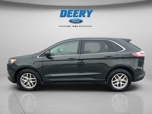 Certified 2024 Ford Edge SEL w/ Convenience Package AWD/4WD image 3