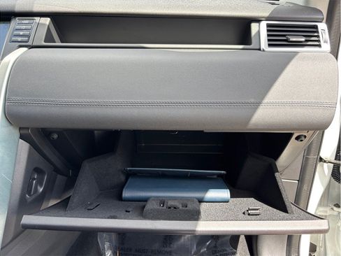 Used 2019 Land Rover Discovery Sport SE AWD/4WD image 43