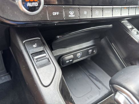 Used 2025 Kia Telluride S FWD image 24