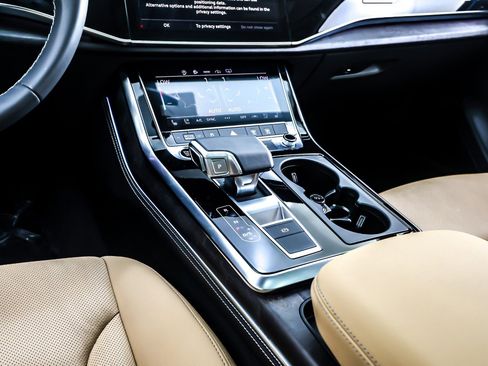 Used 2025 Audi Q7 3.0T Premium Plus w/ Premium Plus Package image 7