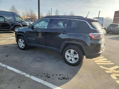 Used 2022 Jeep Compass Latitude image 5