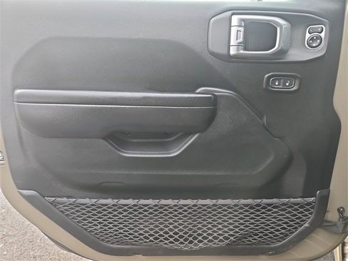 Used 2020 Jeep Gladiator Sport w/ Quick Order Package 24S image 22