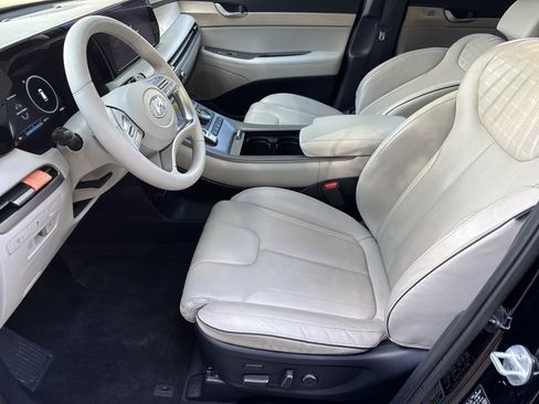 Used 2023 Hyundai Palisade Limited FWD image 9
