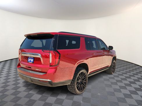 Used 2023 GMC Yukon XL AT4 w/ AT4 Premium Plus Package AWD/4WD image 4