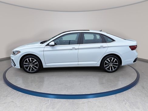 New 2026 Volkswagen Jetta SE image 8
