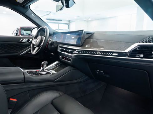 Used 2025 BMW X6 M Competition w/ Executive Package image 28