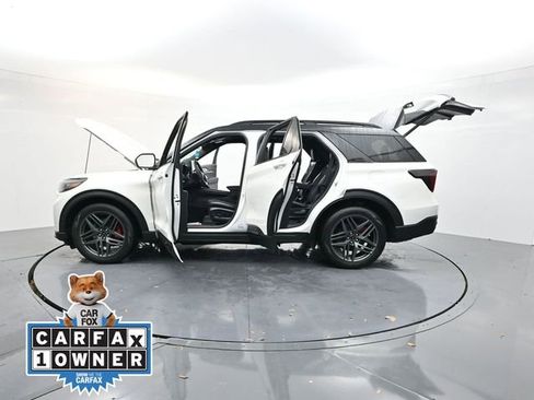 Used 2025 Ford Explorer ST image 42