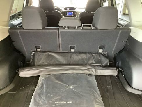 Used 2021 Subaru Forester AWD/4WD image 29