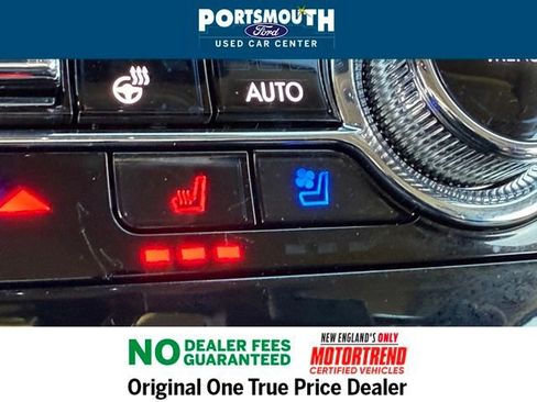 Used 2022 Lincoln Corsair AWD w/ Premium Package image 14