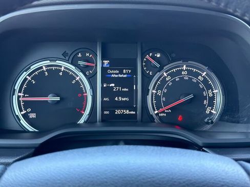 Used 2023 Toyota 4Runner TRD Off-Road Premium w/ Off Road Premium Plus Package AWD/4WD image 30