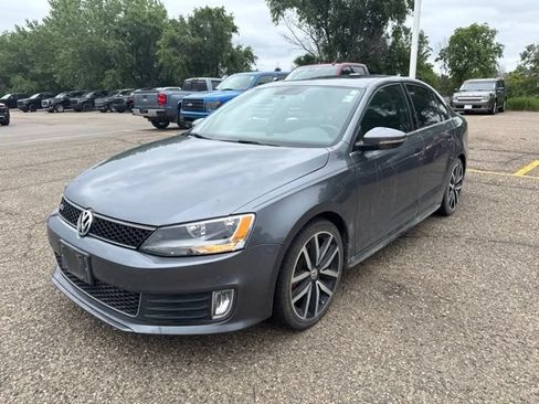 Used 2013 Volkswagen Jetta GLI FWD image 8