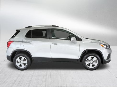 Used 2019 Chevrolet Trax LT w/ LT Convenience Package AWD/4WD image 8