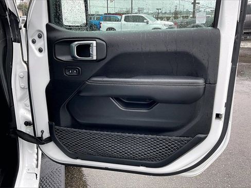 Used 2021 Jeep Wrangler Unlimited Sahara w/ Cold Weather Group image 24