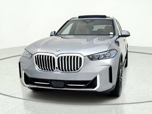 Used 2025 BMW X5 sDrive40i w/ Parking Assistance Package RWD image 3