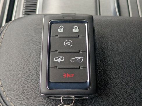 New 2026 Jeep Grand Wagoneer Limited AWD/4WD image 33