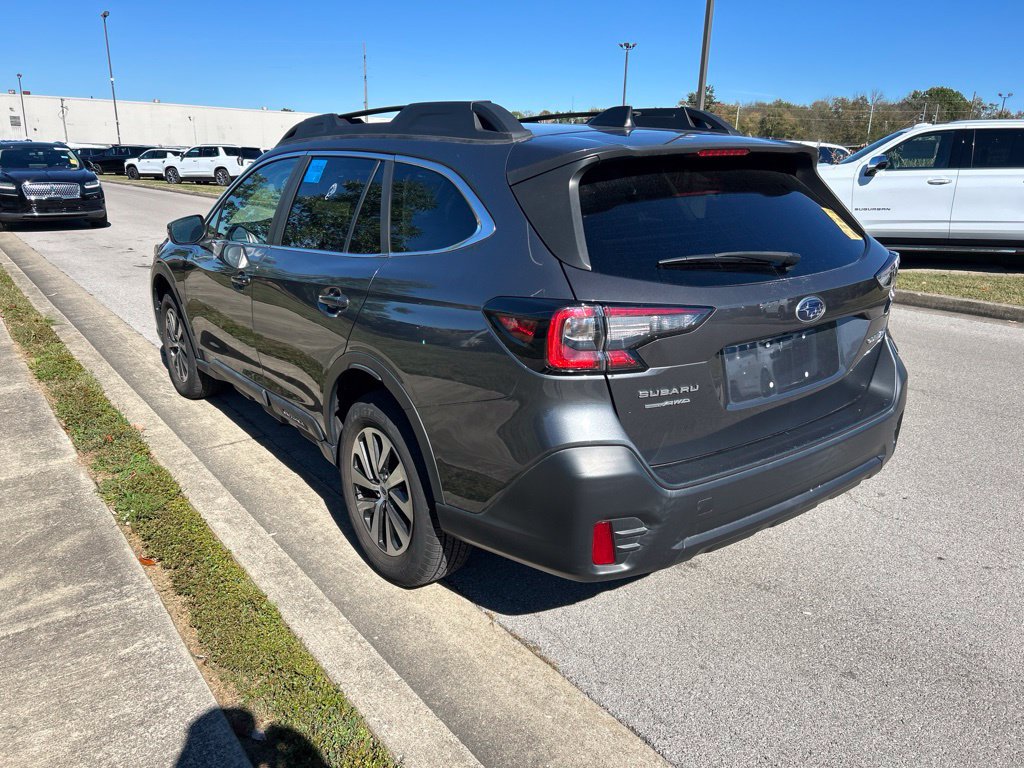 Used 2021 Subaru Outback Premium AWD/4WD image 4