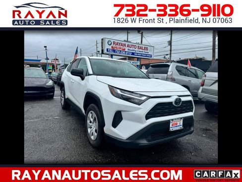Used 2024 Toyota RAV4 LE AWD/4WD image 1