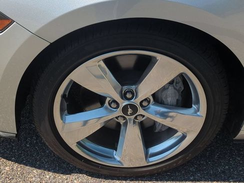 Used 2019 Ford Mustang GT Premium RWD image 10