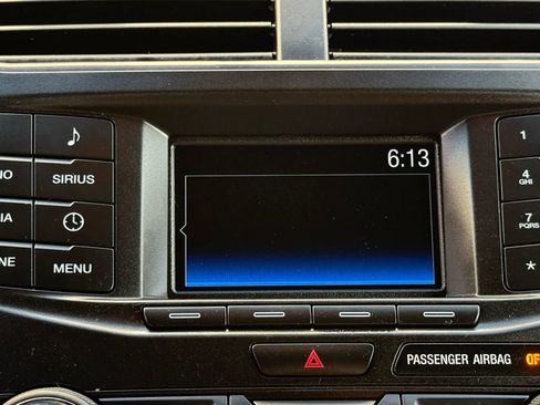 Used 2019 Ford Explorer XLT AWD/4WD image 36