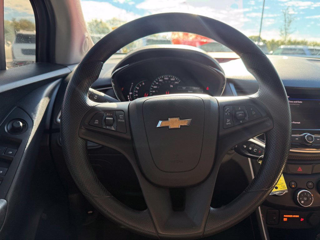 Used 2021 Chevrolet Trax LS w/ Tint and Cruise Package AWD/4WD image 13