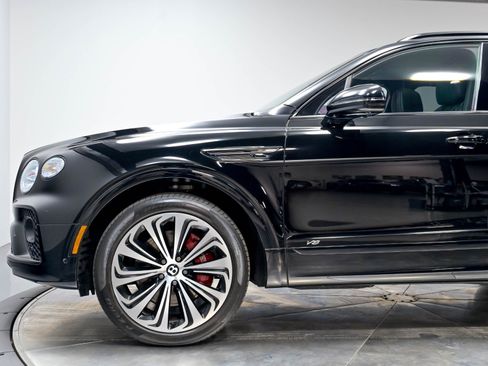Used 2021 Bentley Bentayga w/ First Edition Specification AWD/4WD image 41