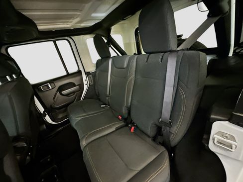 Used 2025 Jeep Wrangler Sport S image 28