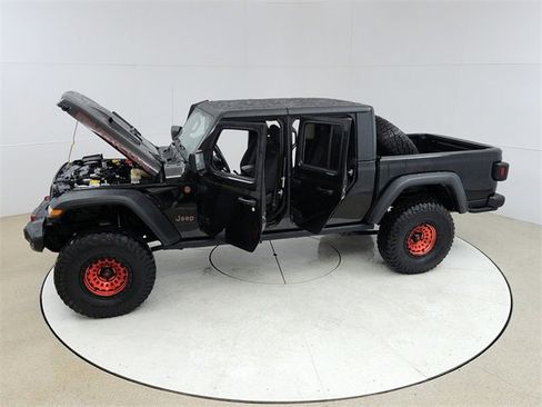Used 2022 Jeep Gladiator Rubicon w/ Trailer Tow Package image 22