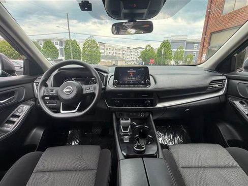 Used 2024 Nissan Rogue SV AWD/4WD image 24