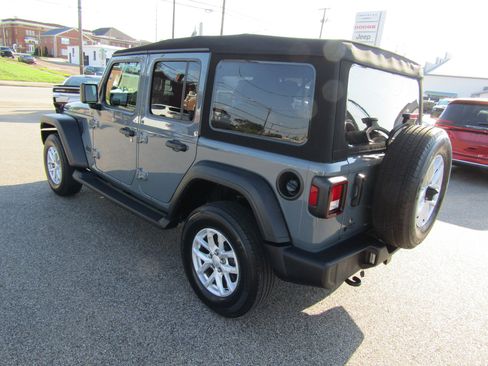 Used 2024 Jeep Wrangler Unlimited Sport AWD/4WD image 5