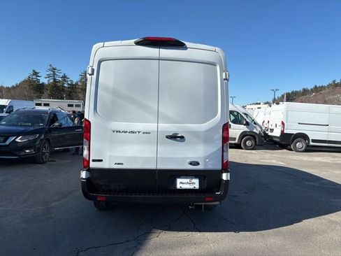 Used 2023 Ford Transit 250 Medium Roof AWD image 6