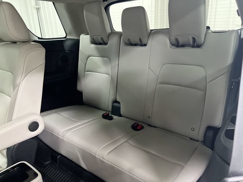 Used 2023 Nissan Pathfinder SL w/ SL Premium Package AWD/4WD image 25