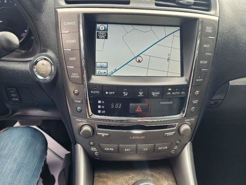 Used 2012 Lexus IS 350C w/ Luxury Pkg RWD image 19
