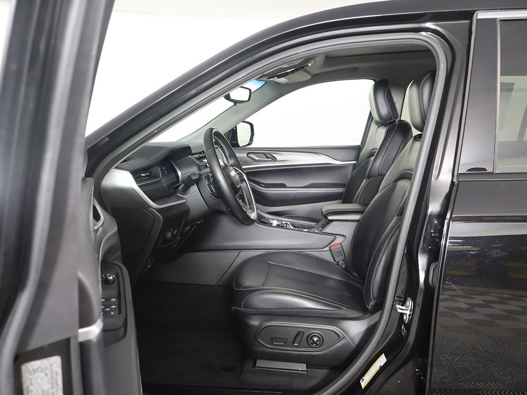Used 2021 Jeep Grand Cherokee L Limited AWD/4WD image 33