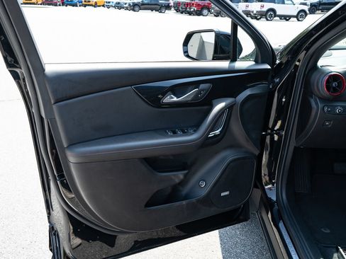 Used 2025 Chevrolet Blazer RS FWD image 16